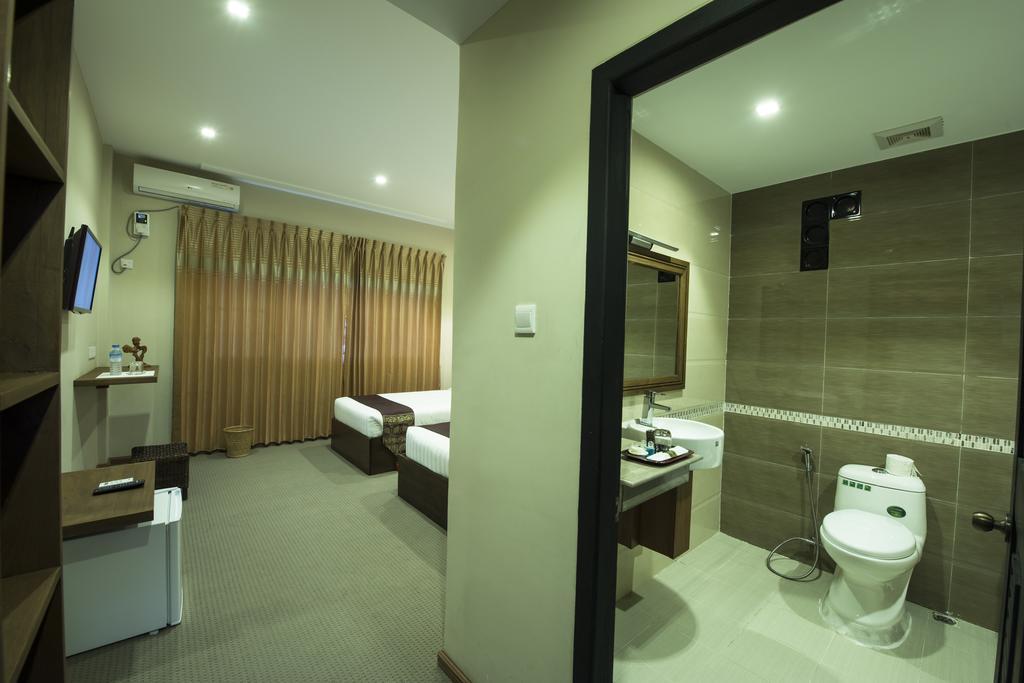Sky View Hotel Bagan Bagian luar foto