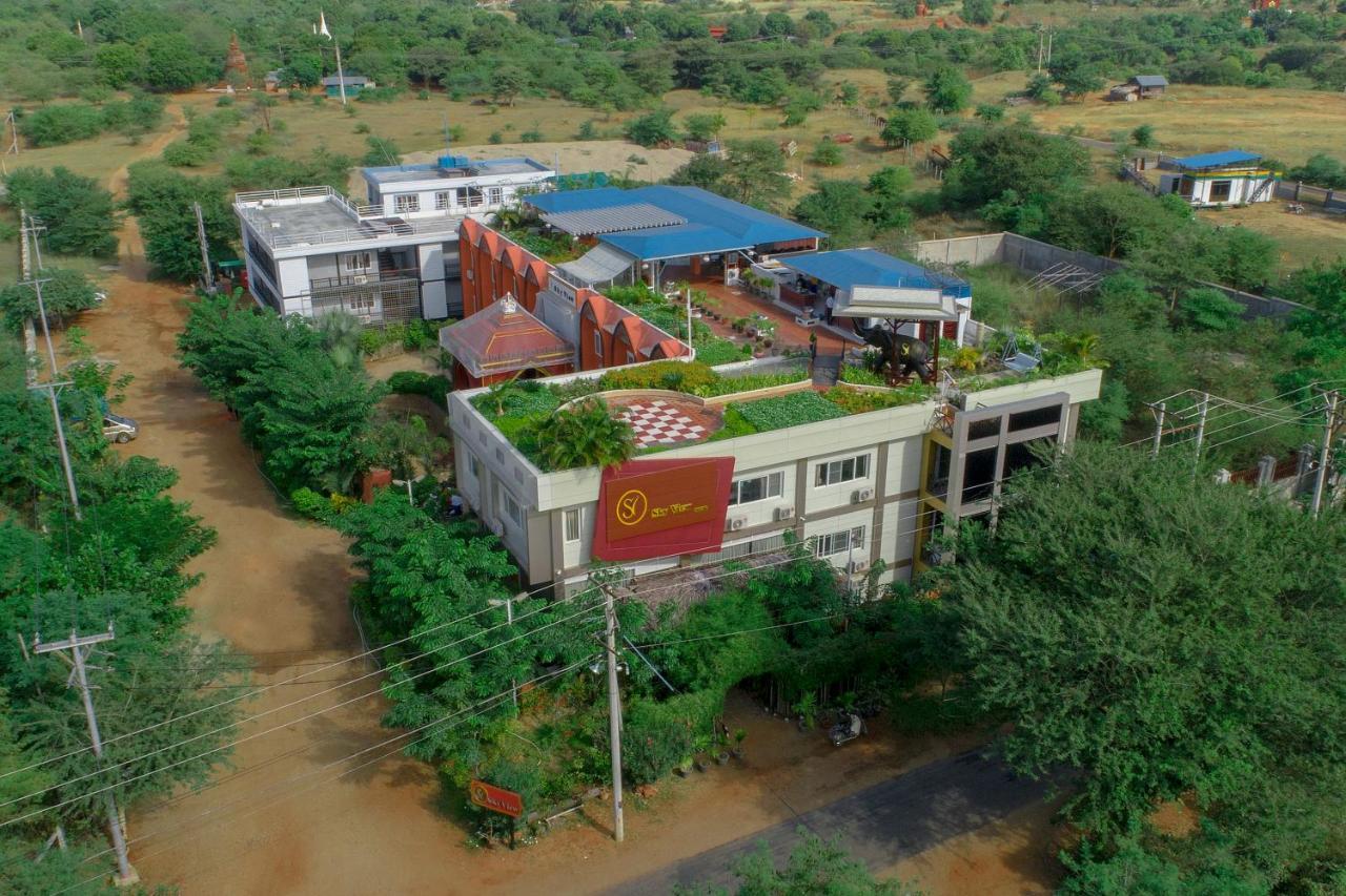 Sky View Hotel Bagan Bagian luar foto
