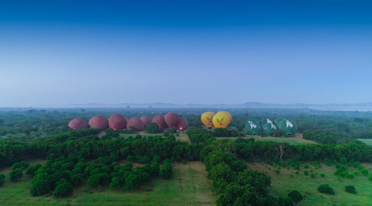 Sky View Hotel Bagan Bagian luar foto
