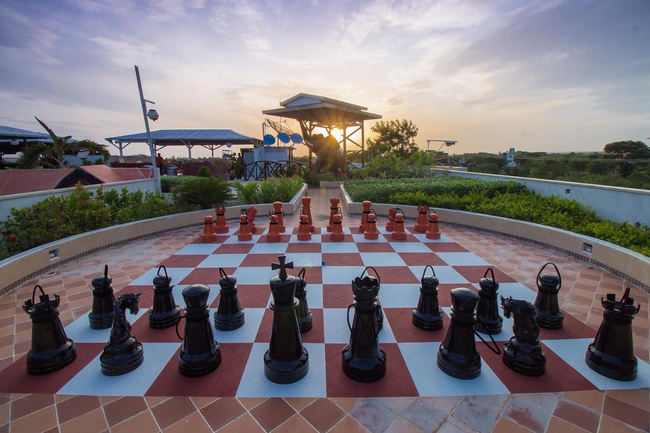 Sky View Hotel Bagan Bagian luar foto