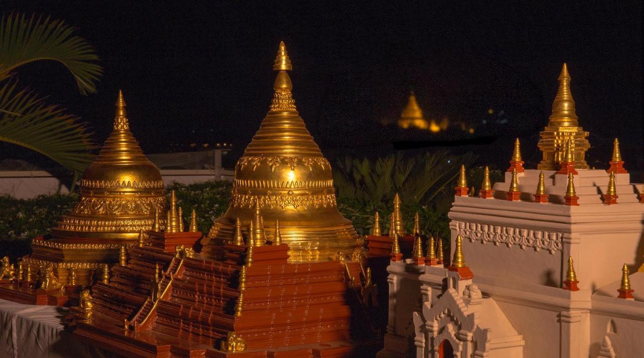 Sky View Hotel Bagan Bagian luar foto