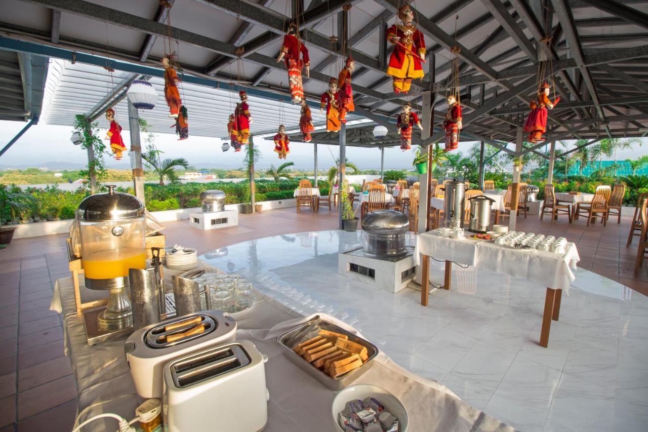 Sky View Hotel Bagan Bagian luar foto