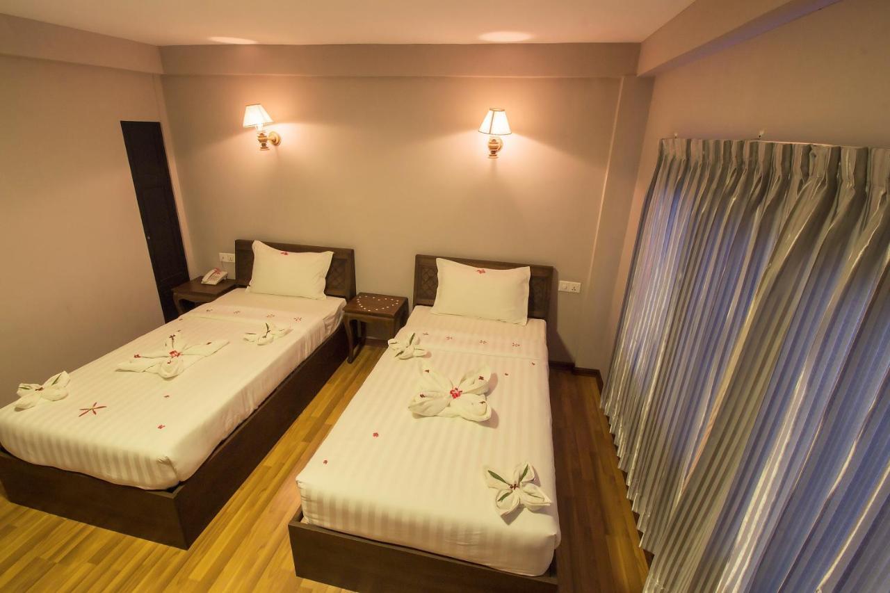 Sky View Hotel Bagan Bagian luar foto