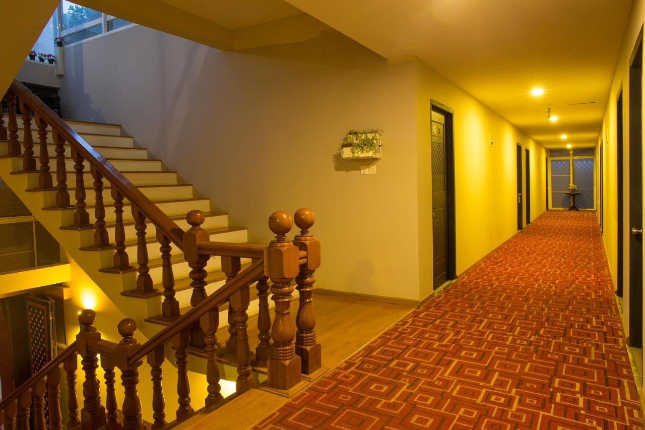Sky View Hotel Bagan Bagian luar foto