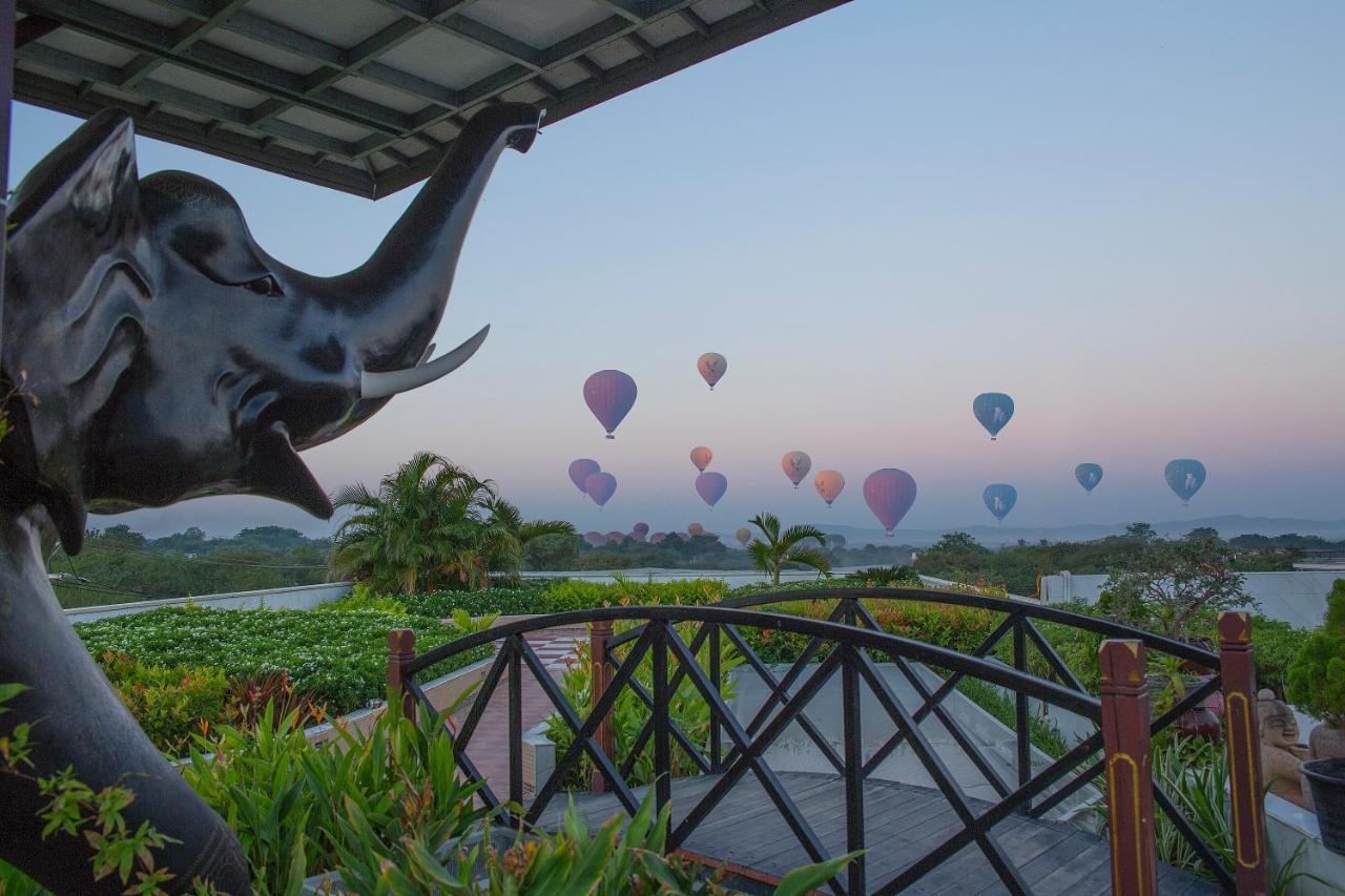Sky View Hotel Bagan Bagian luar foto