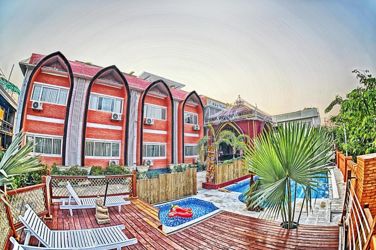 Sky View Hotel Bagan Bagian luar foto