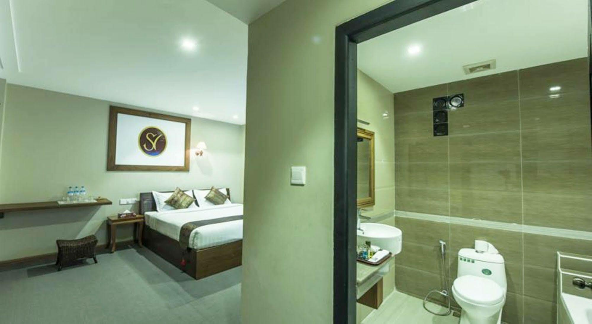 Sky View Hotel Bagan Bagian luar foto