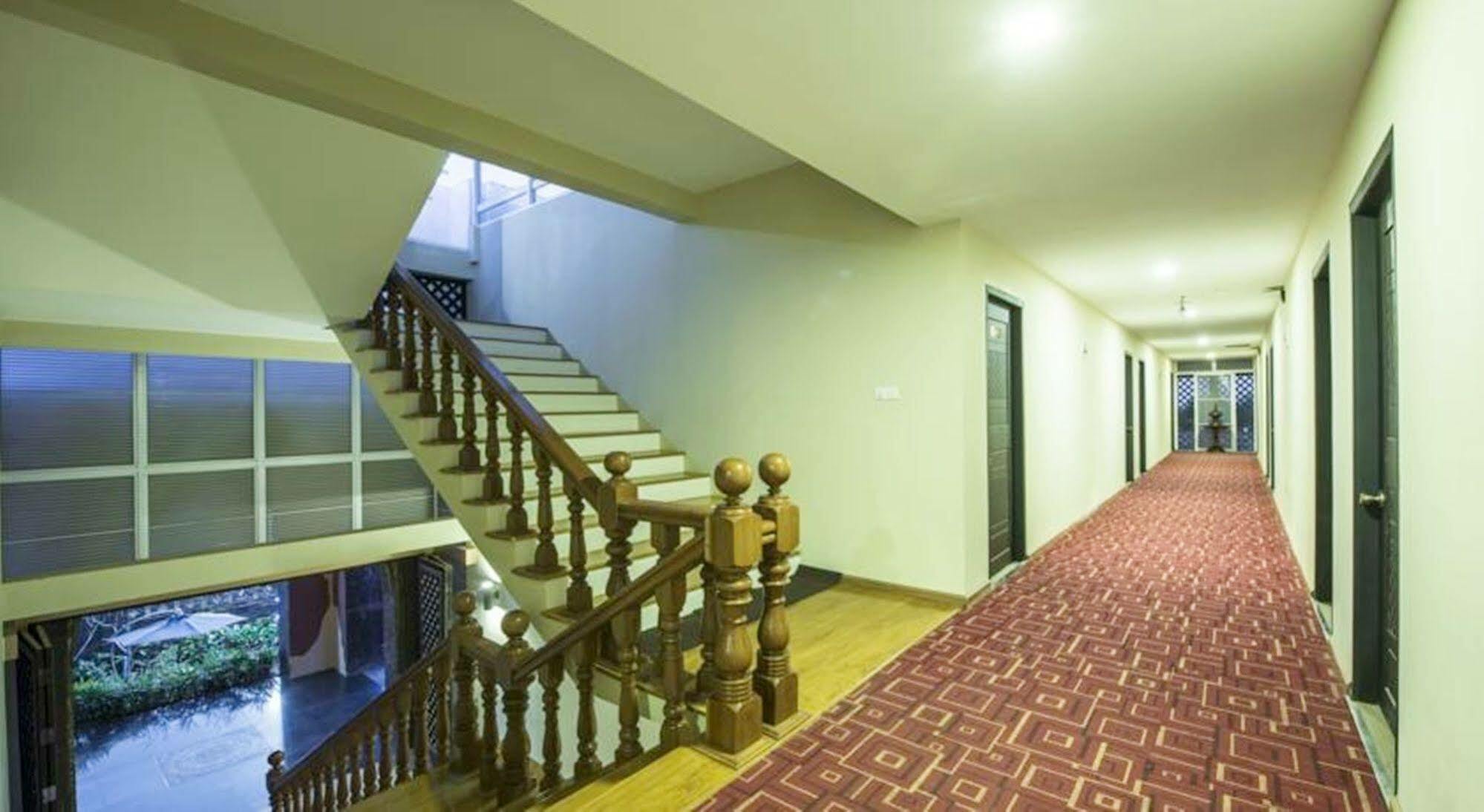 Sky View Hotel Bagan Bagian luar foto